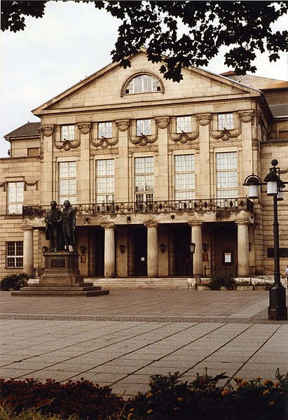 File:Weimar DDR August 1989 (31668368295).jpg