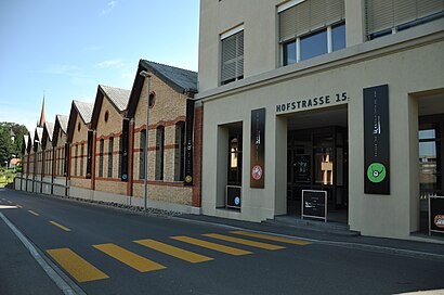 So kommt man zu Museum Für Urgeschichte mit den Öffentlichen - Mehr zum Ort Hier