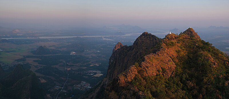 File:Zwegabin Monastery view to Hpa An 3.jpg