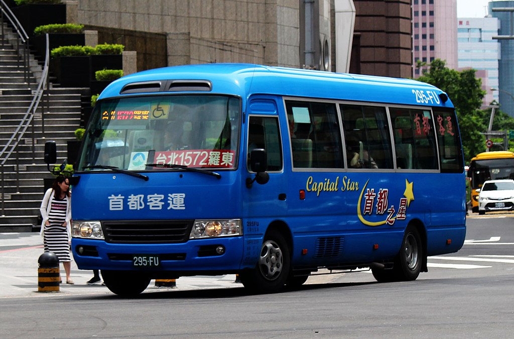 File:首都客運2010 TOYOTA COASTER XZB50L-ZEMSYR 295-FU 復 