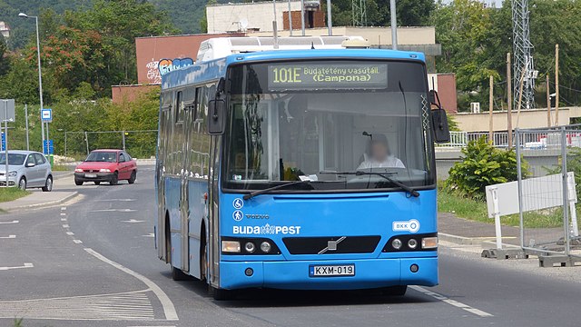 101E busz a Péterhegyi úton
