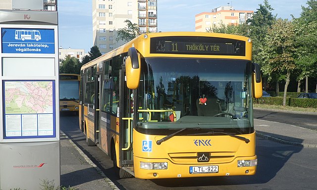 a 11-es busz Jereván lakótelep végállomáson