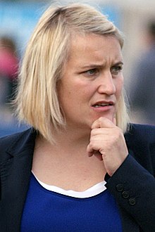 12. Emma Hayes (21964566975) (dipotong).jpg