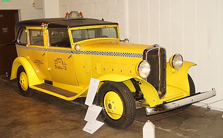 Таксомотор москва. Fiat 509 1925 Taxi. Таксомотор Рено 1925. Таксомотор Москва 1925. Американское такси чекер.
