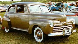 Ford Deluxe Modell 69A Tudor (1946)