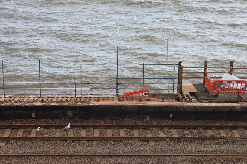 File:2014 at Dawlish station - damage to platform.jpg