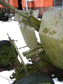 Close-up of the 72-K, with recoiling mechanisms clearly visible.