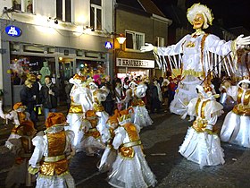 Au Carnaval d'Alost, des déguisements du Ku Klux Klan ne passent