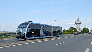 Bus de la livrée bleue sur la ligne Némo 1 entre Glisy et Longueau (704)