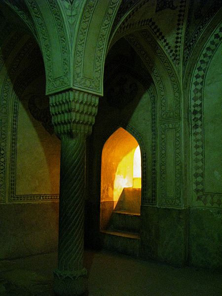 File:Arg of Karim Khan - Shiraz.jpg