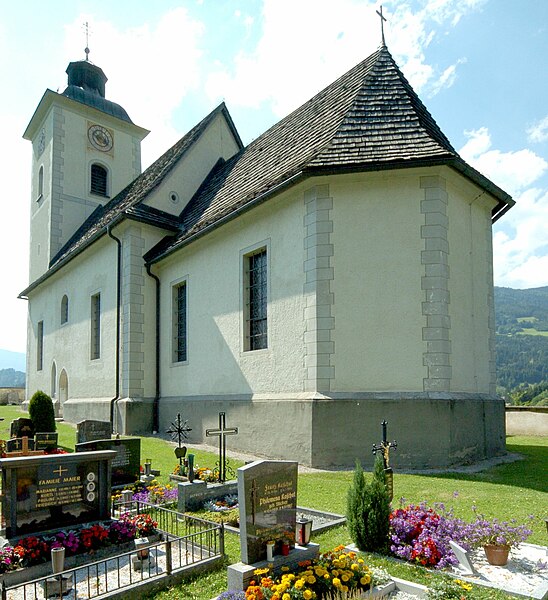 File:Arriach Pfarrkirche hll Philipp und Jakob mit Friedhof 21072007 03.jpg