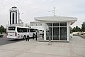 Ndalesë autobusi në Ashgabat me ajër të kondicionuar