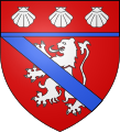 Blason d'Étienne Aubert de gueules, au lion d'argent ; à la bande d'azur brochant sur le tout ; au chef du champ, soutenu par une divise d'azur, chargé de trois coquilles d'argent