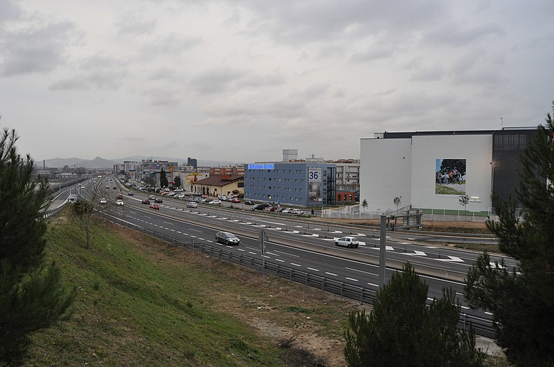 File:Autovia C-17 - Mollet del Valles - 2011-01-28 2 - JTCurses.jpg