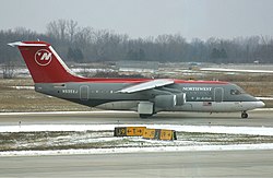 BAe Avro 146 (N535XJ) а/к Mesaba Airlines (под брендом Northwest Airlink) на рулении в аэропорту Детройта