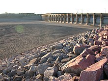 Empty spillway in drought, Garrison Dam, 2004 Barren Spillway at Garrison Dam.jpg