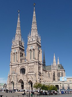 Basilica de Nuestra Senora de Lujan.jpg