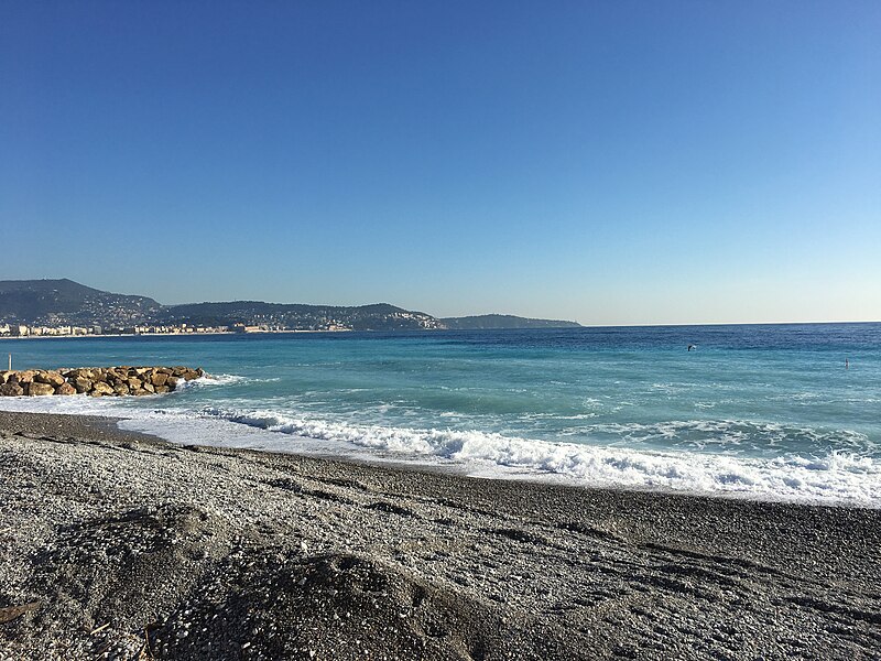 File:Beaches of Nice (31589620501).jpg