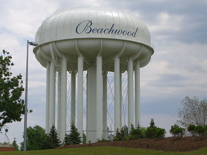 File:Beachwood water tower.jpg