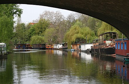 Houseboat Wikiwand