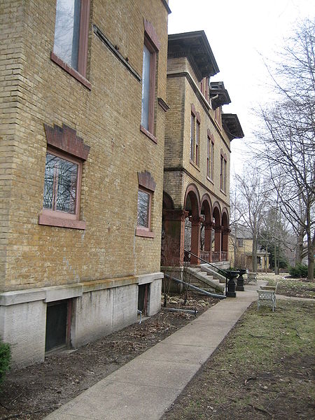 File:Bloomington Il Vrooman House3.JPG