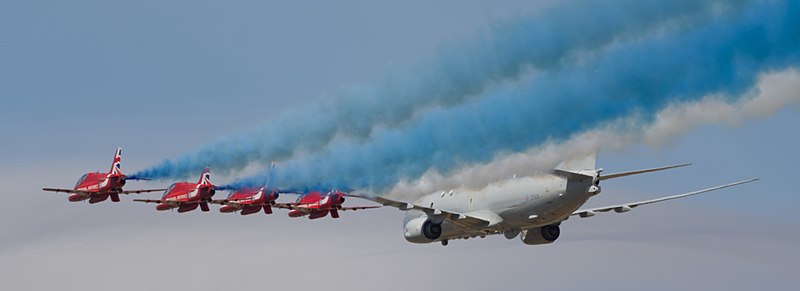 File:Boeing P-8A Poseidon MRA & The Red Arrows 5D4 8458 (52255484767).jpg