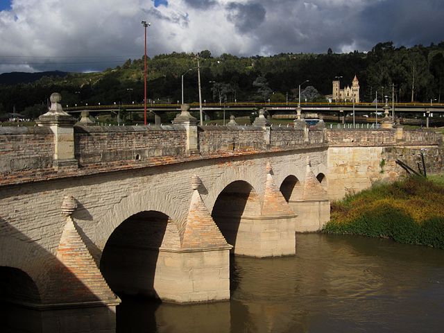 Image: Bogota puente del Común Autopista Norte