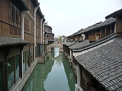 Os canais de Wuzhen fizeram com que fosse apelidada de "Veneza do Oriente" [1]