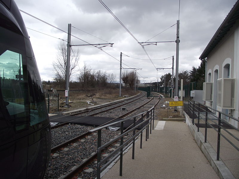 File:Brignais Gare IV.JPG