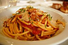 Bucatini all'amatriciana.