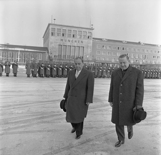 File:Bundesarchiv B 145 Bild-F014928-0005, München, Staatsbesuch Vizepräsident von Zypern.jpg