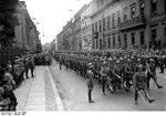 Reichswehr marscherar i Stechschritt vid Hindenburgs födelsedag, 1932.