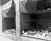 Bundesarchiv Bild 146-1972-033-39, Magdeburg, zerstörtes jüdisches Geschäft.jpg
