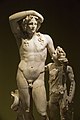 Dionysos en een satyr in Hellenistische/Romeinse stijl: jeugdig en zonder baard