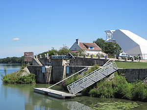 Canal du Rhône au Rhin - Saint-Symphorien-sur-Saône.JPG