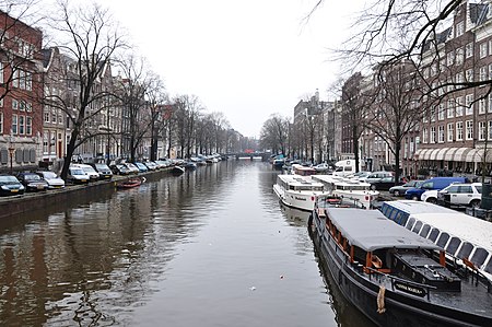 Canals of Amsterdam (5822066602).jpg