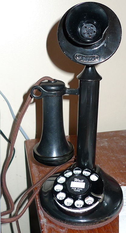 416px-Candlestick_phone