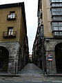 Carrer Carnicería Vieja, un dels Zazpi Kaleak.