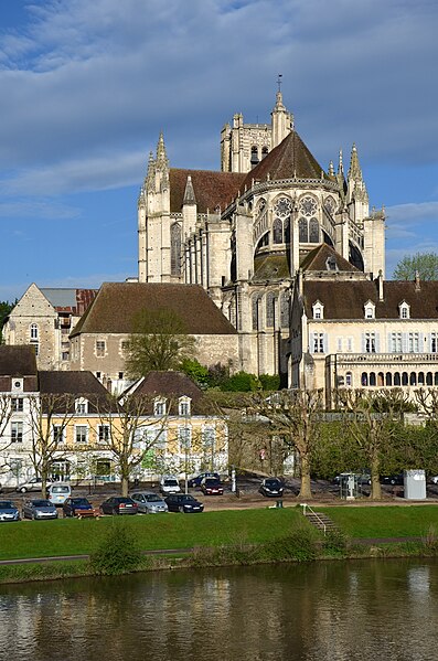 File:Cathédrale d'Auxerre DSC 0001.JPG