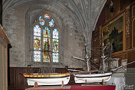 Saint-Pierre-Kapelle bekannt als die Seeleute in der Saint-Martin-Kirche von Saint-Valery-Sur-Somme.  Wir können zwei Ex-Votos sehen, die mit Sainte-Thérèce verbunden sind