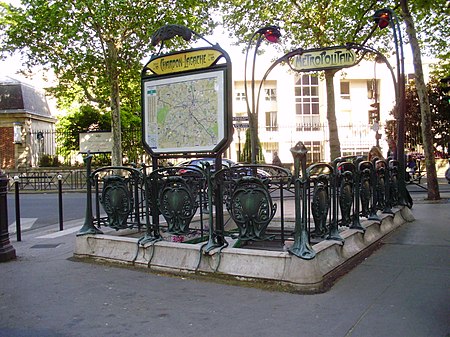 Chardon-Lagache métro 01.jpg