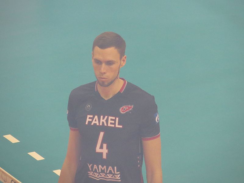File:Chaumont Volley-Ball 52 vs Fakel Novy Urengoy, Challenge Cup, 12 avril 2017 - 08.jpg