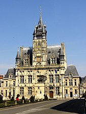 貢比涅市政廳（法語：Hôtel de ville de Compiègne）