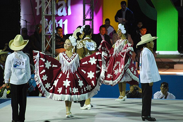 Scene at the 2011 National Huapango Dance Competition in Pinal de Amoles