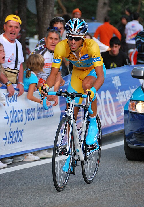 Alberto Contador wearing the golden jersey during the 20th stage (time trial).