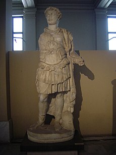 DSC04522 Istanbul - Museo archeol. - Il proconsole Polemeanus - 106-107 d.C. - da Efeso - Foto G. Dall'Orto 28-5-2006.jpg