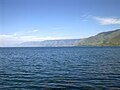 Danau Toba dicaliak dari Kampuang Tongging, dakek Air Tajun Sipiso-Piso