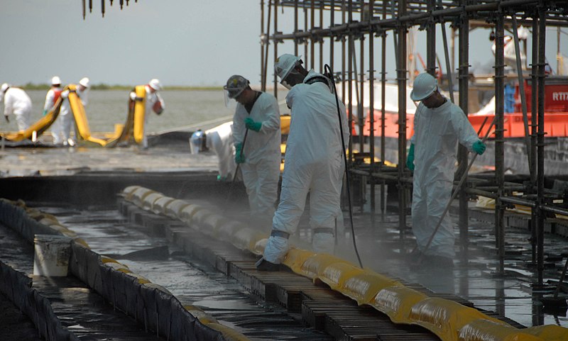 File:Deepwater Horizon Boom Decon (8744742488).jpg