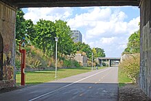 Dequindre Cut Greenway looking north Dequindre Cut Detroit a.JPG