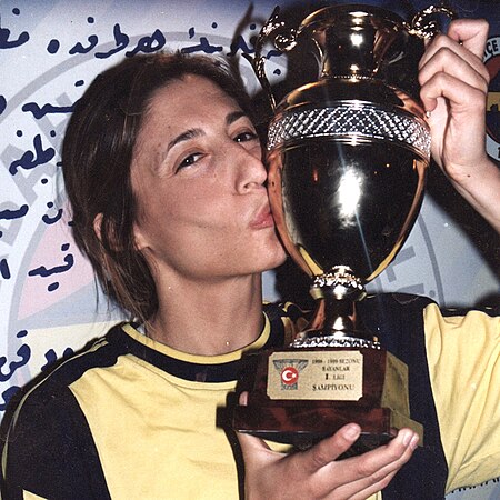 Didem Akın with trophy.jpg